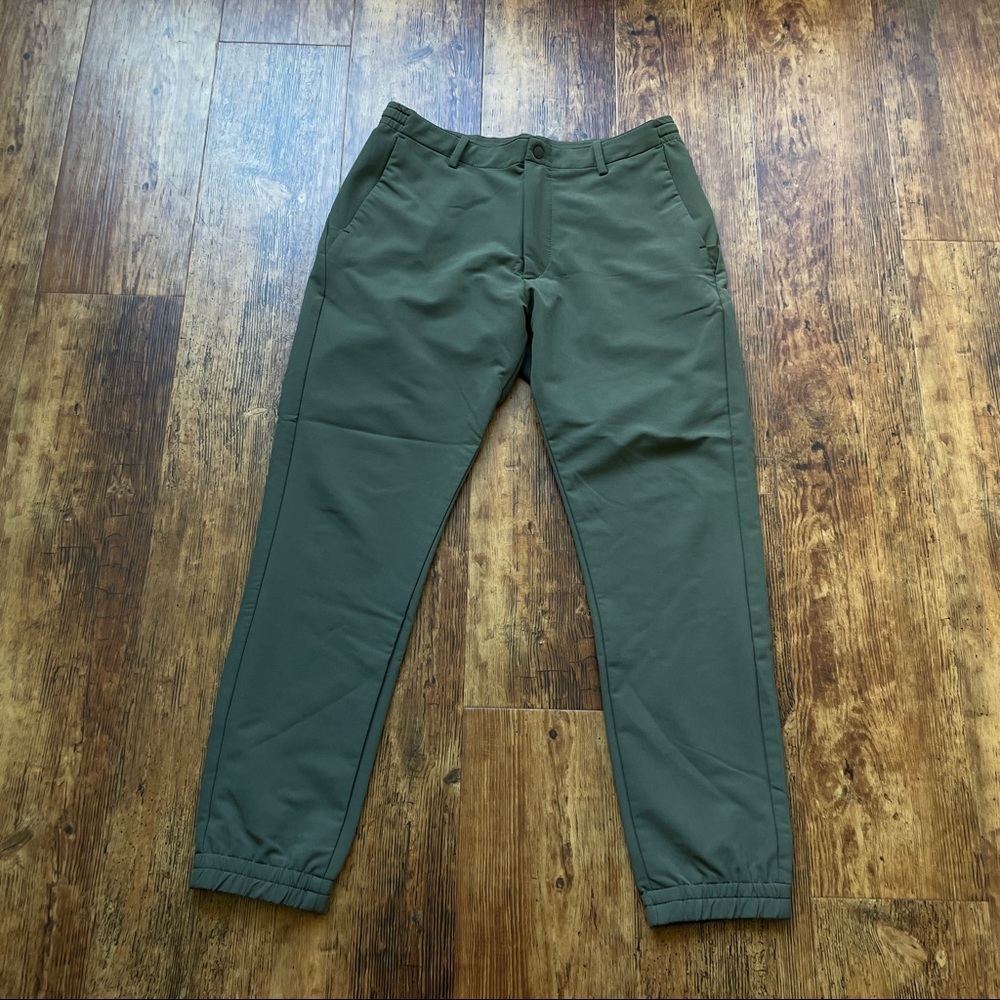 Uniqlo Olive Outdoor Pants - Men’s size Medium